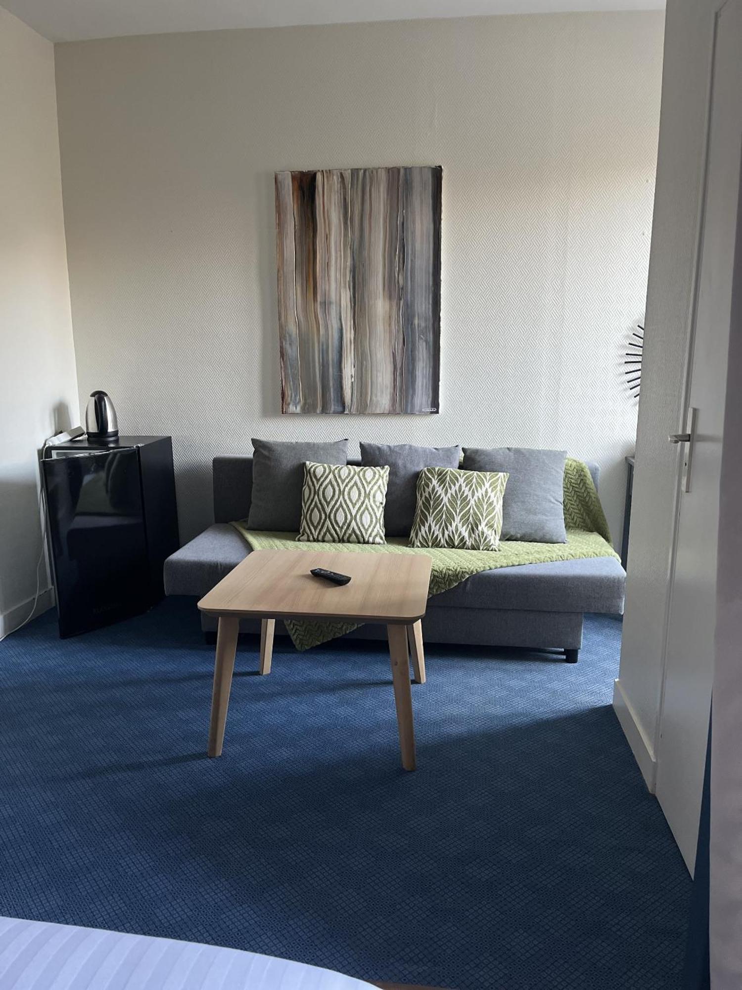 Hotel Des Pins Jullouville-les-Pins Room photo