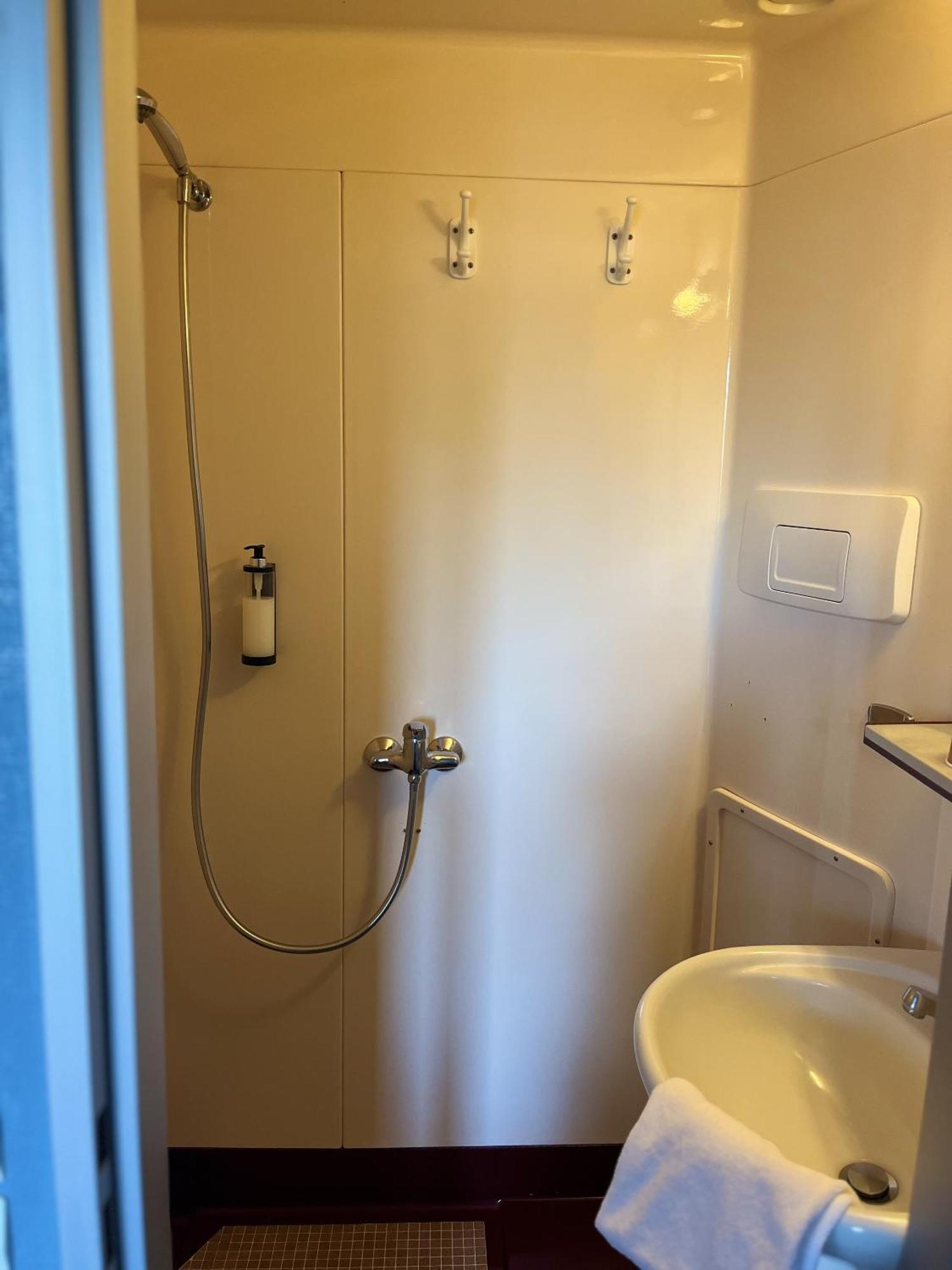 Hotel Des Pins Jullouville-les-Pins Room photo